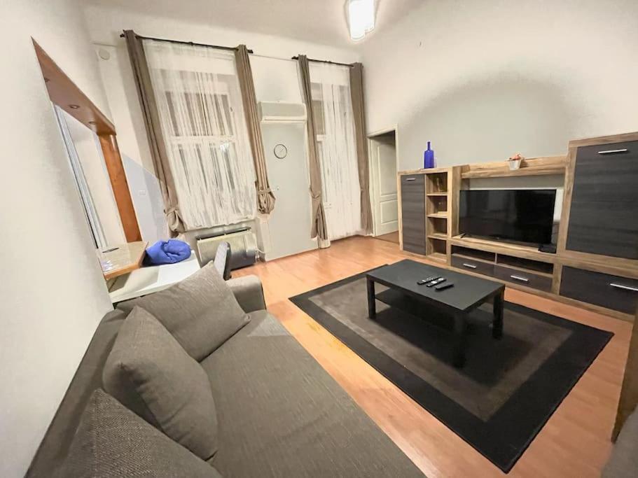 Csengery Apartment Budapest Luaran gambar